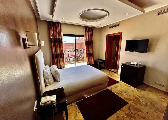 Hôtel bon marché: Hotel Les Trois Palmiers