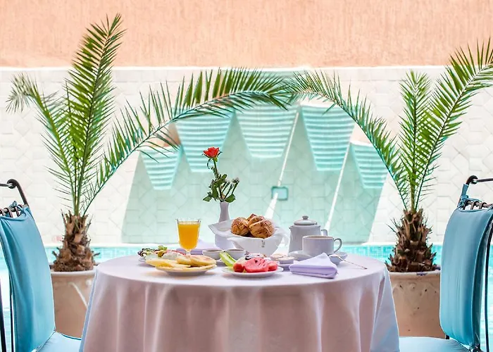 Hôtel bon marché: Hotel Les Trois Palmiers